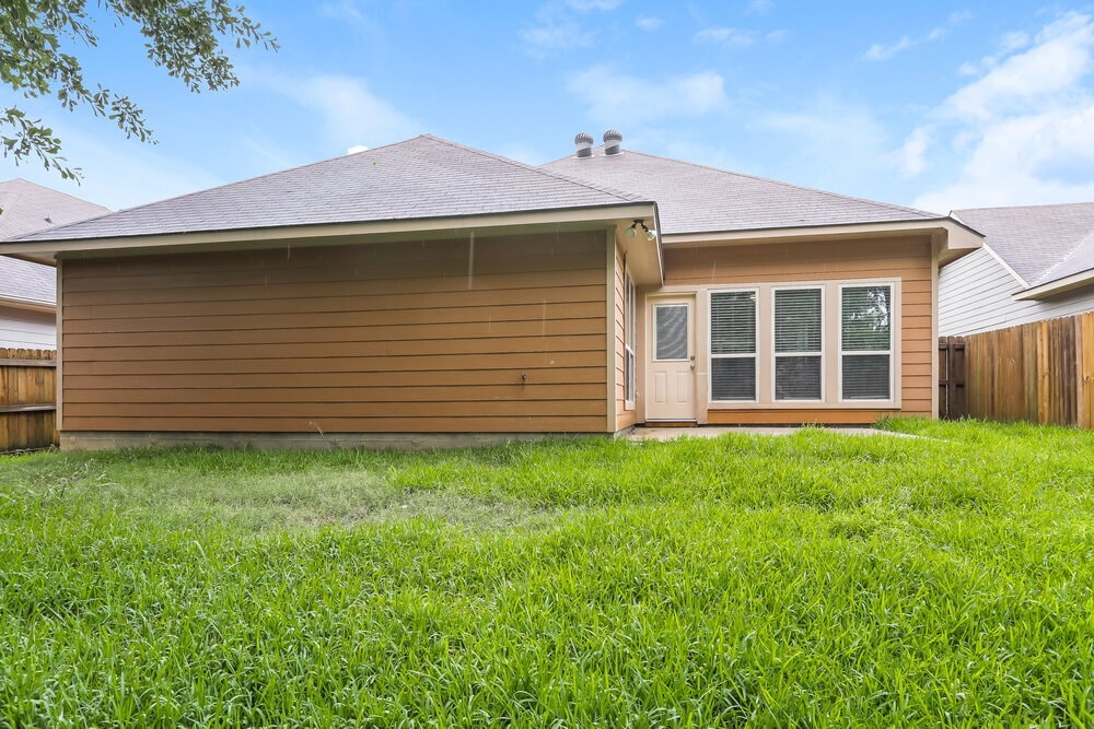 Building Photo - 992 Northampton Dr