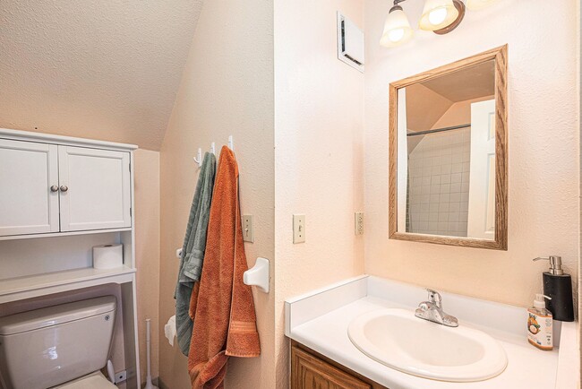 Building Photo - Platte Park Bungalow