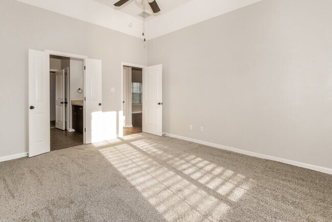 Building Photo - 6156 Trail Creek Ln