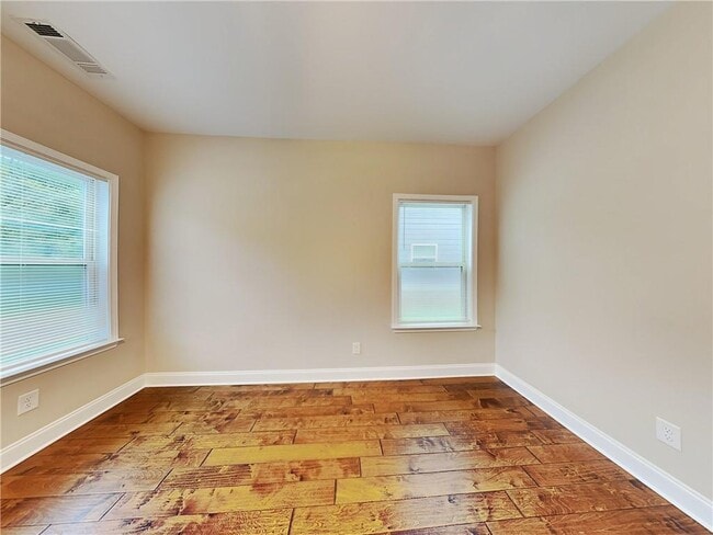 Building Photo - 513 Kirkland Dr