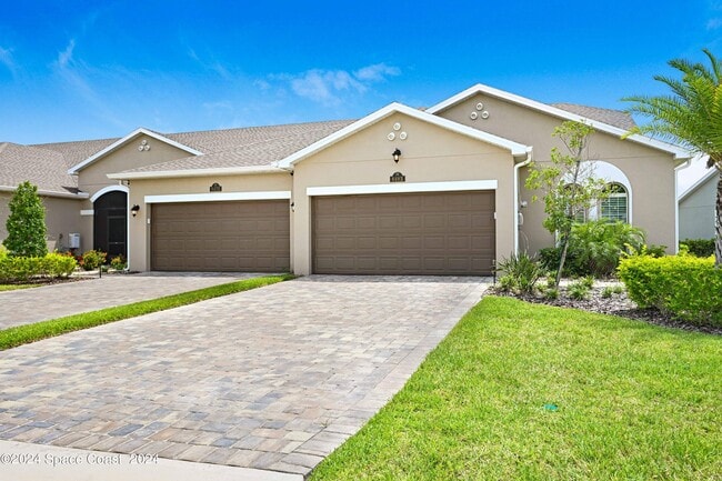 Building Photo - 8483 Loren Cove Dr