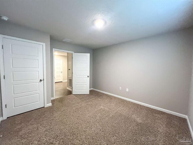 Building Photo - 1039 Lovebird Ct