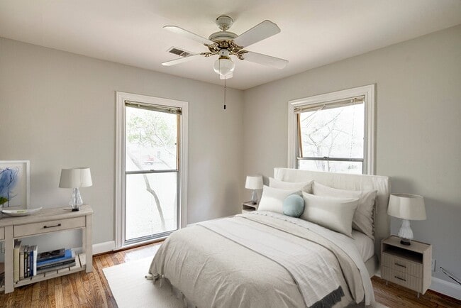 Building Photo - 505 Del Norte St