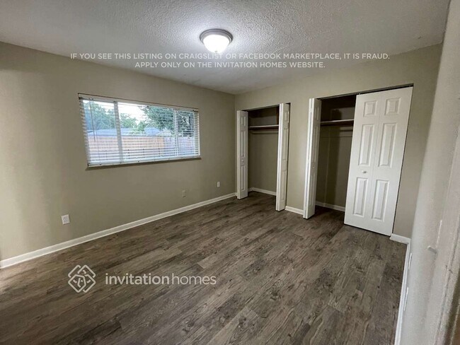 Building Photo - 3816 Southview Dr