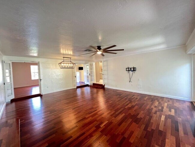 Building Photo - 2615 McKinley St