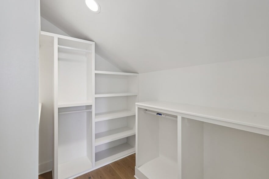 Building Photo - 521 Hobson Chapel Pl