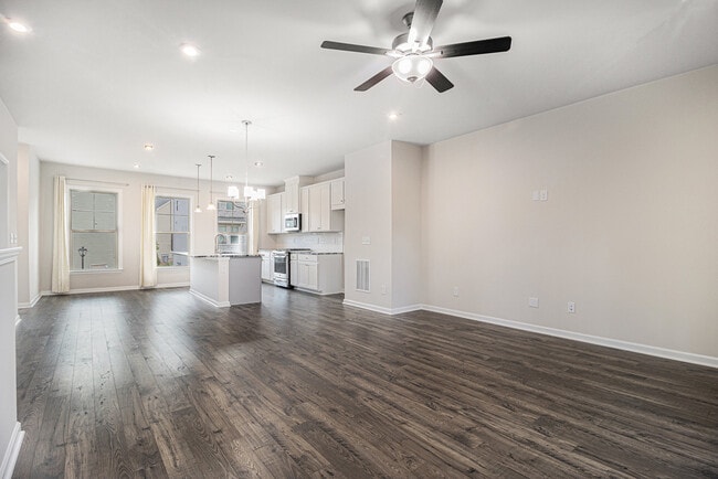 Building Photo - 3497 Hidden Valley Cir