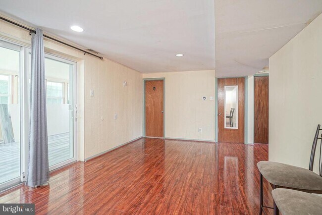 Building Photo - 308 Valley Run Dr