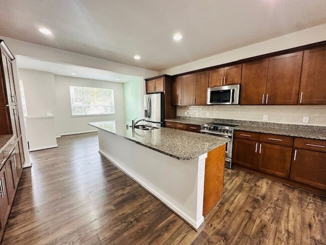 Building Photo - 3Bd/2.25Ba Seattle Townhouse