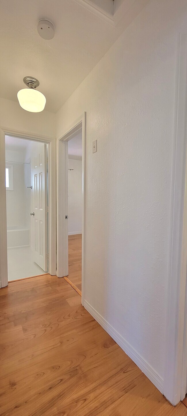 Building Photo - 6216 Stanley Ave