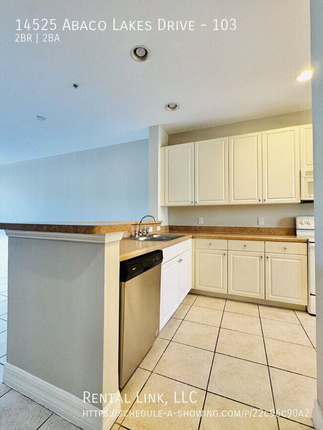 Building Photo - 14525 Abaco Lakes Dr