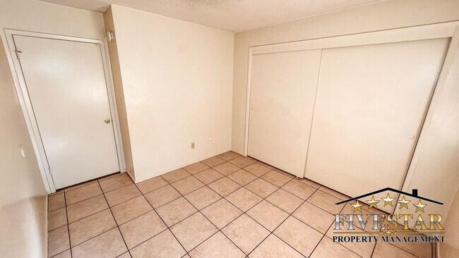 Building Photo - 7608 Stockdale Hwy