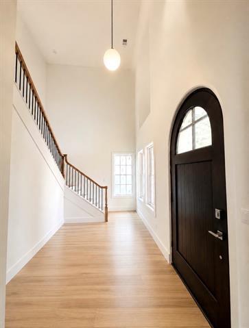 Building Photo - 5115 Vanderbilt Ave