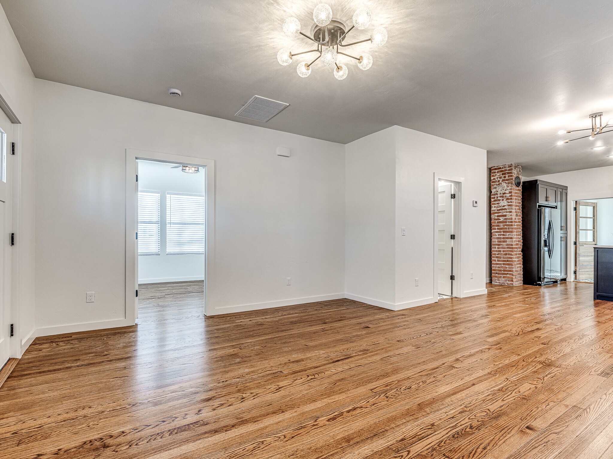 Building Photo - 3215 N Francis Ave