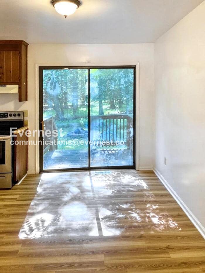 Building Photo - 532D Neck-O-Land Rd