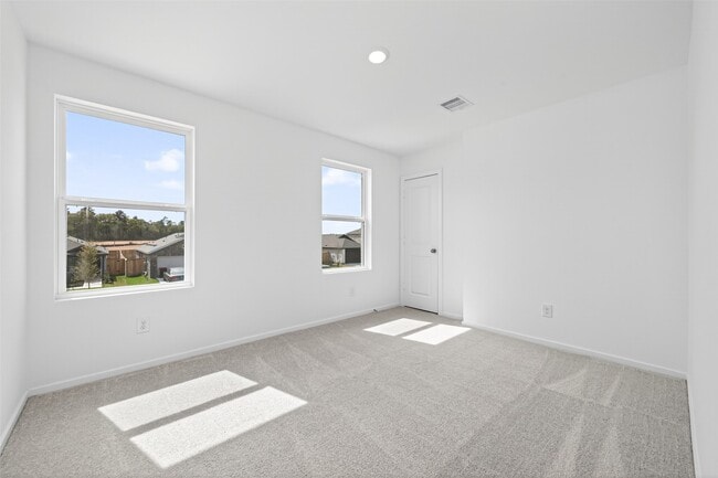 Building Photo - 6273 Alder Crk Dr