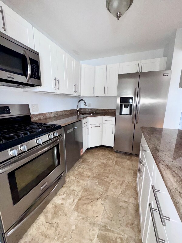 Building Photo - 285 Albourne Ave