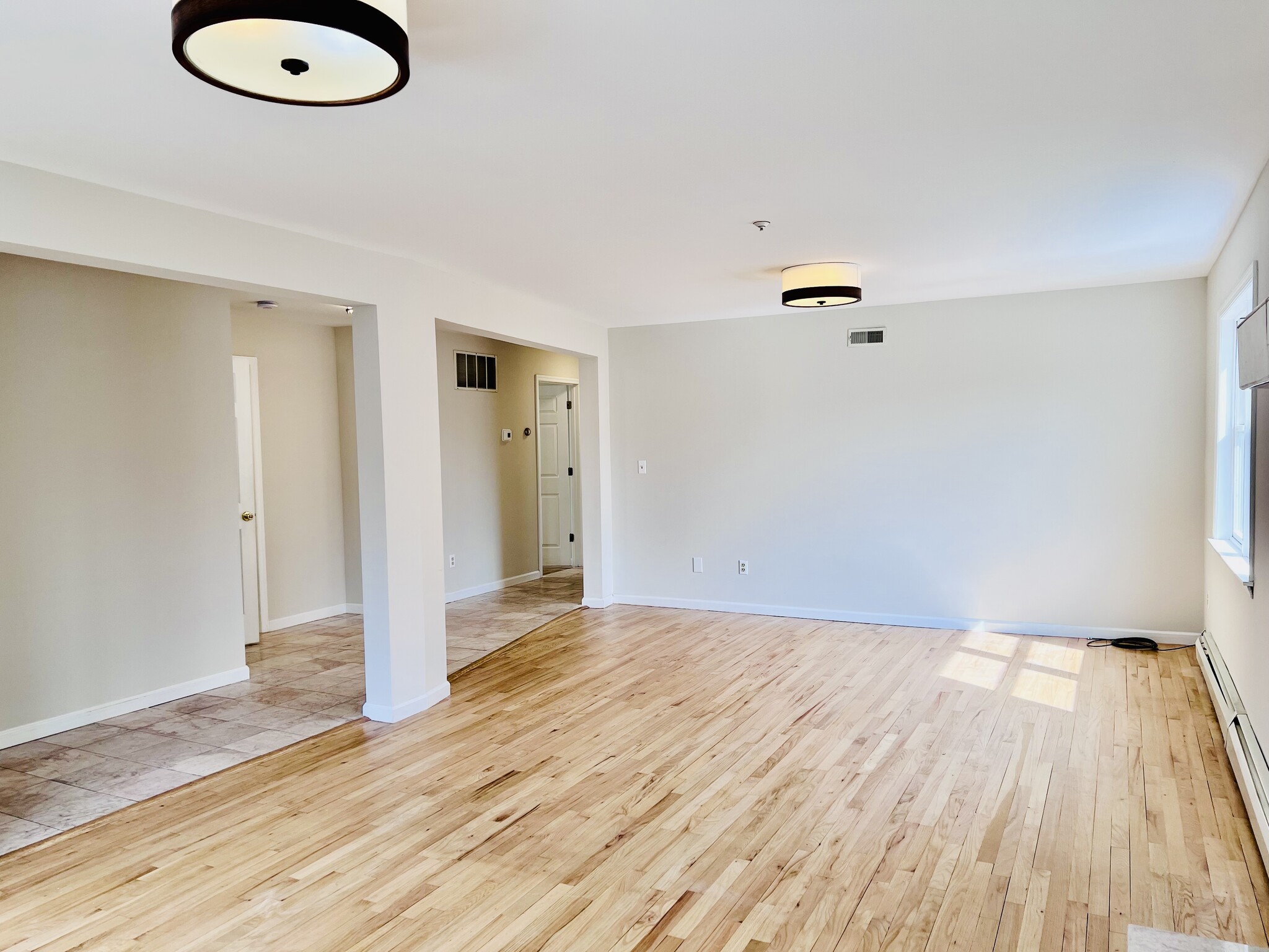 Building Photo - 166 Woodside Ave