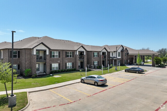 Alternate - Hill Court Villas