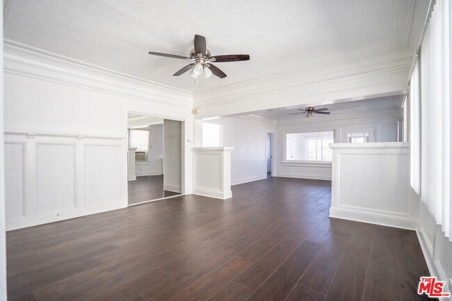 Building Photo - 2324 W Washington Blvd