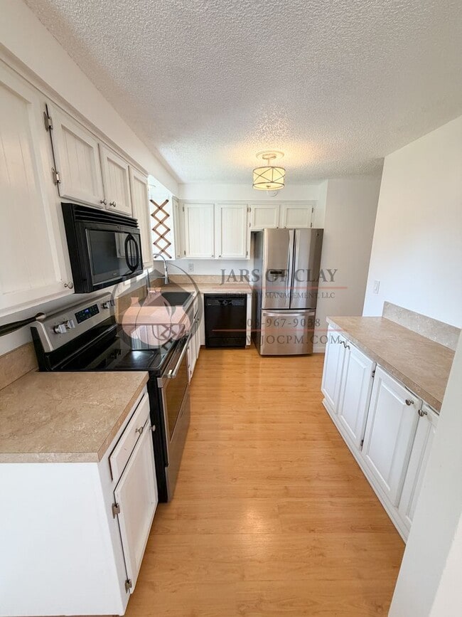 Building Photo - Move in ready South Salem Home!