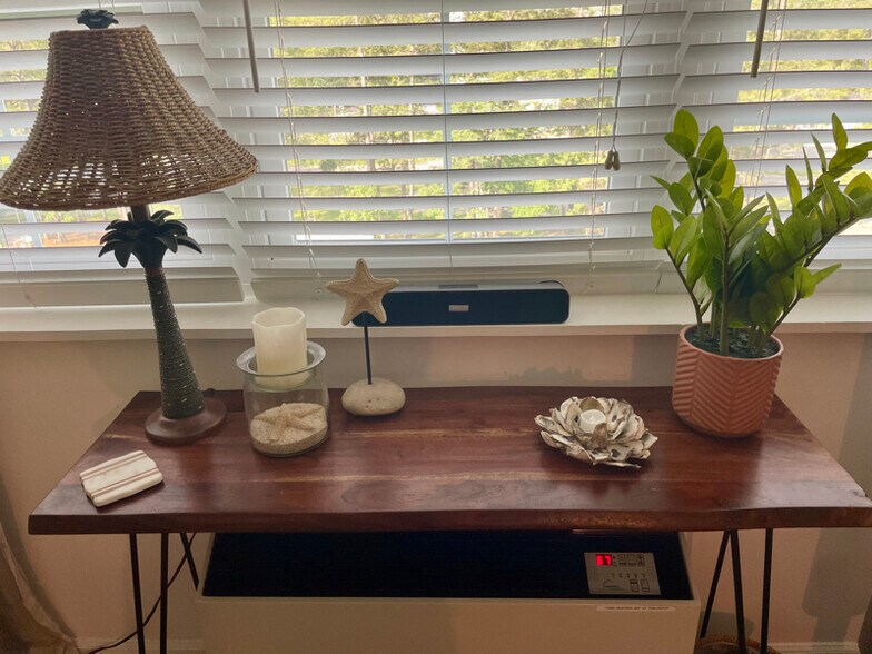 Building Photo - 6850 Blue Heron Blvd