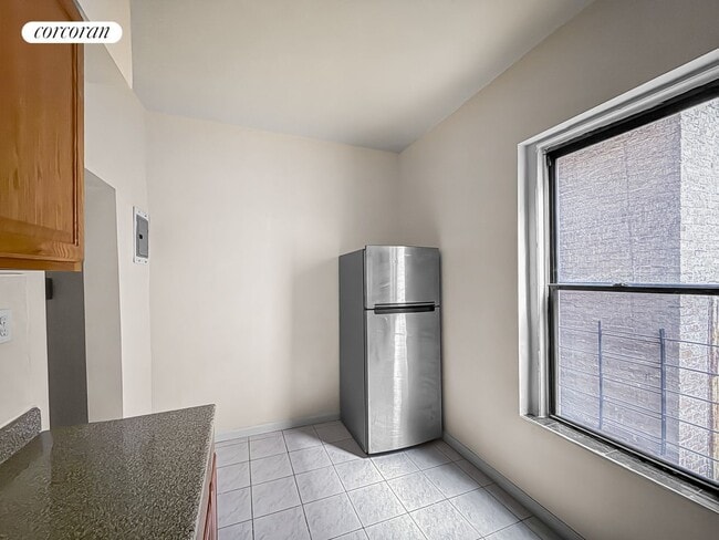 Building Photo - 265 74th St
