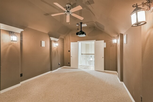 Building Photo - 8902 Lilac Springs