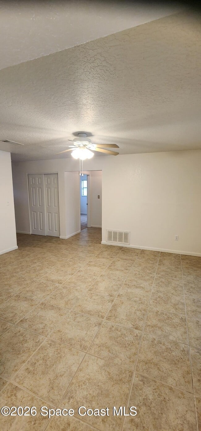 Building Photo - 1795 Bayberry Dr