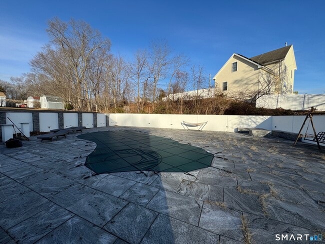 Building Photo - 547 Laurel St