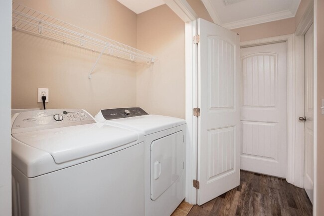 Building Photo - 2469 Waterstone Cir