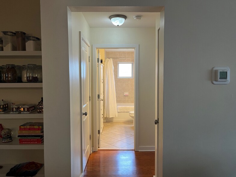 Building Photo - 449 Clairemont Ave