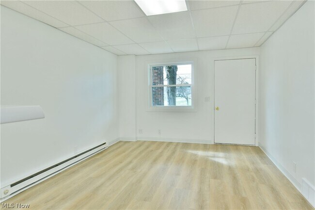 Building Photo - 401 Williams St SE