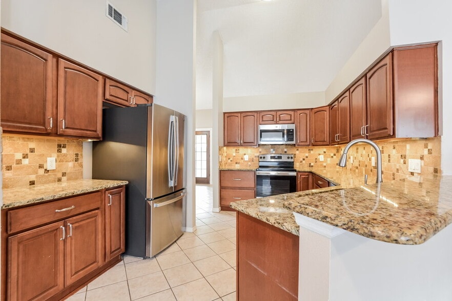 Building Photo - 628 Wechsler Cir