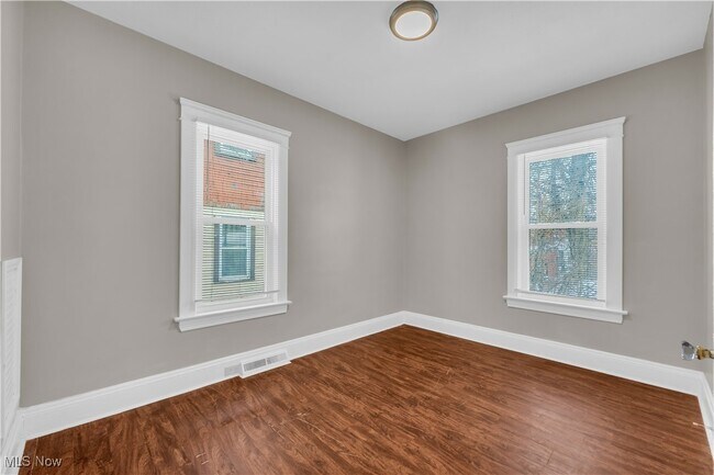 Building Photo - 3309 Desota Ave