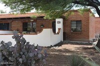 Building Photo - 322 South La Cañada Drive