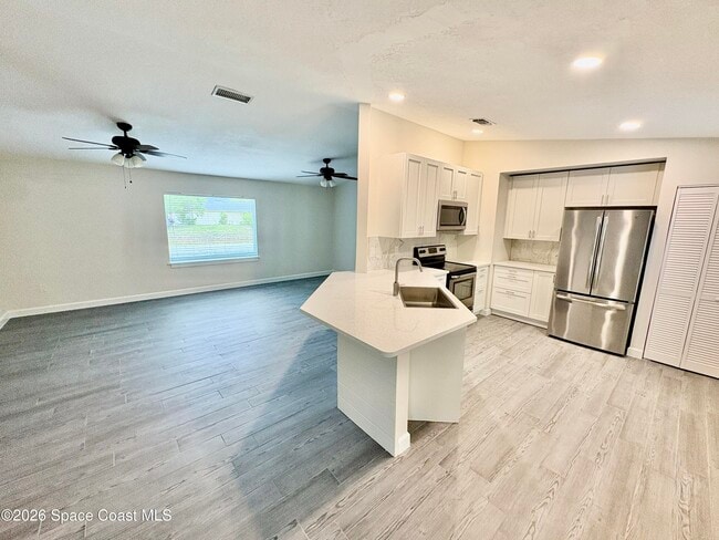 Building Photo - 1274 Coral Reef Ave NW