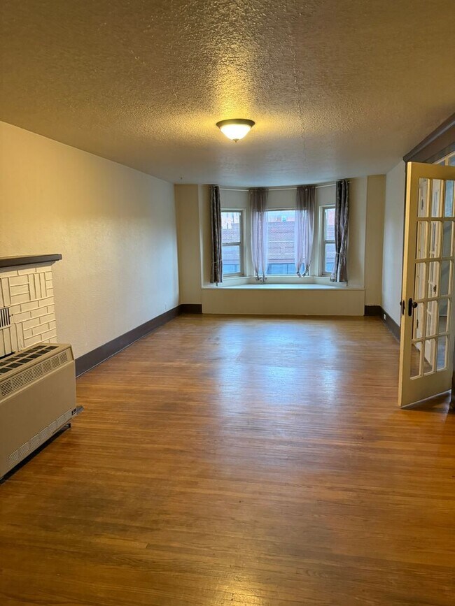 Building Photo - Vogue Building