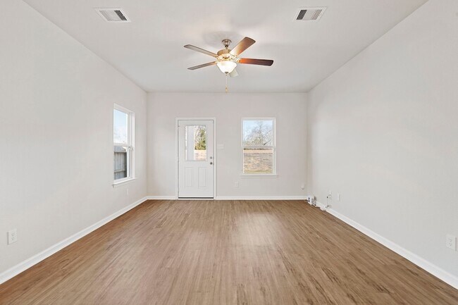 Building Photo - 3338 Brushy Marsh Dr