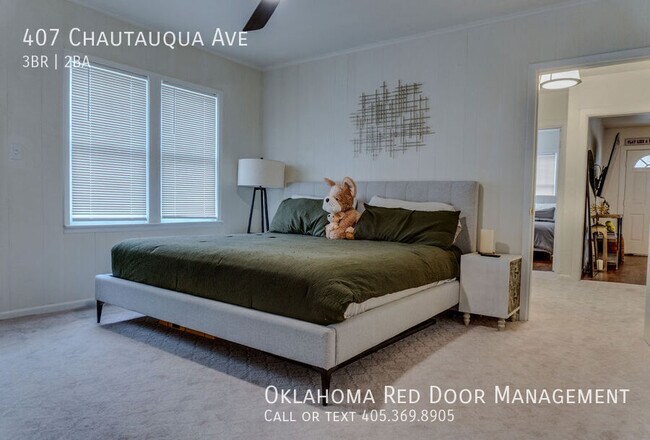 Building Photo - 407 Chautauqua Ave