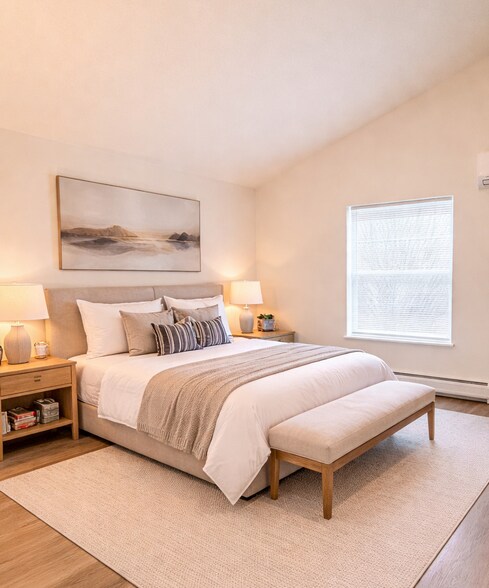 Building Photo - 402 Warren Rd