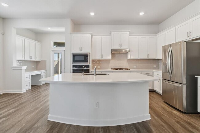 Building Photo - 217 Snowbell St