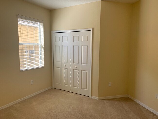 Building Photo - WATERS EDGE/LK NONA-8641 Bradleys Landing ...