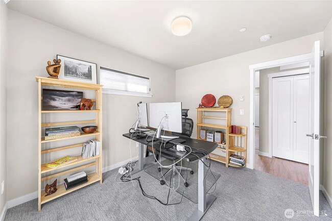 Building Photo - Modern 3-bedroom with Fully Fenced Yard in...