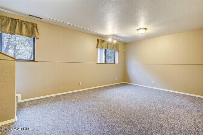 Building Photo - 611 Heather Brook Cir