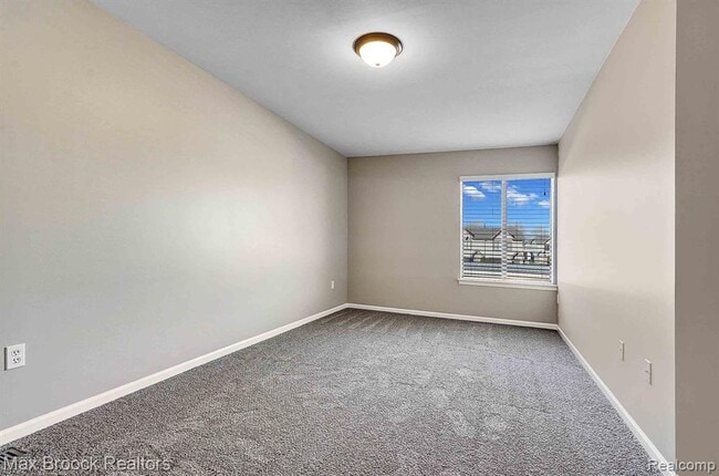 Building Photo - 50406 Bay Run S