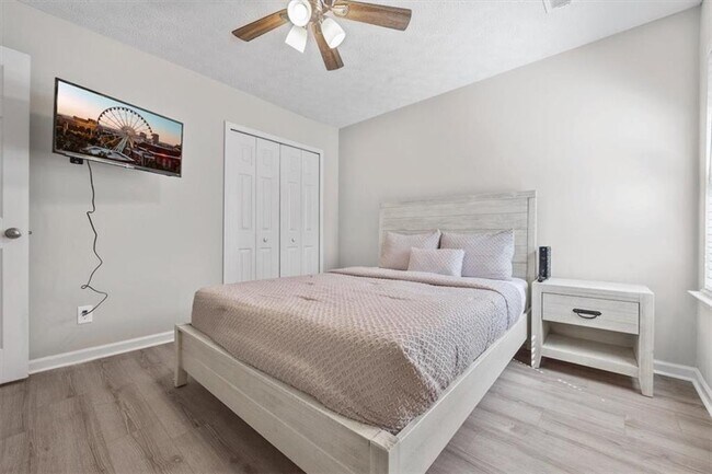 Building Photo - 4266 Cabretta Dr