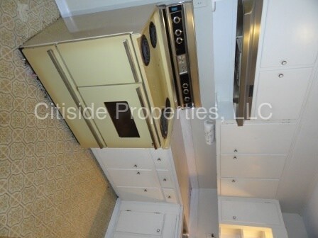 Building Photo - 950 Homewood Ct