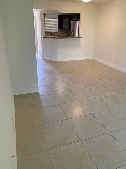 Living Room - 21900 Lake Forest Cir