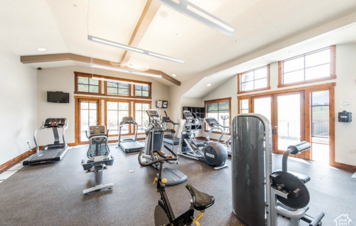 Gym - 14902 S Saddle Leaf Ct